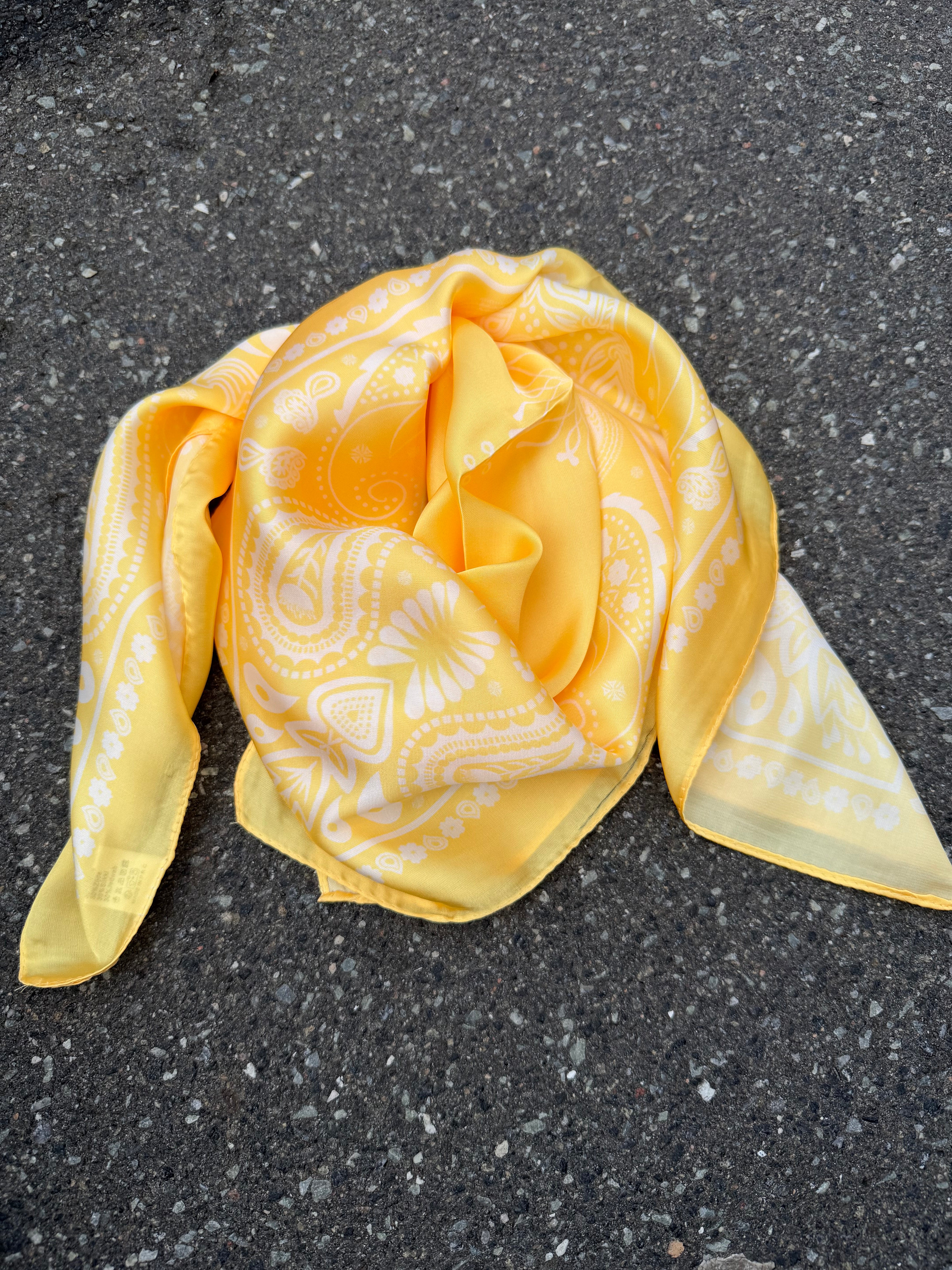 By Engbork Bandana satin scarf yellow