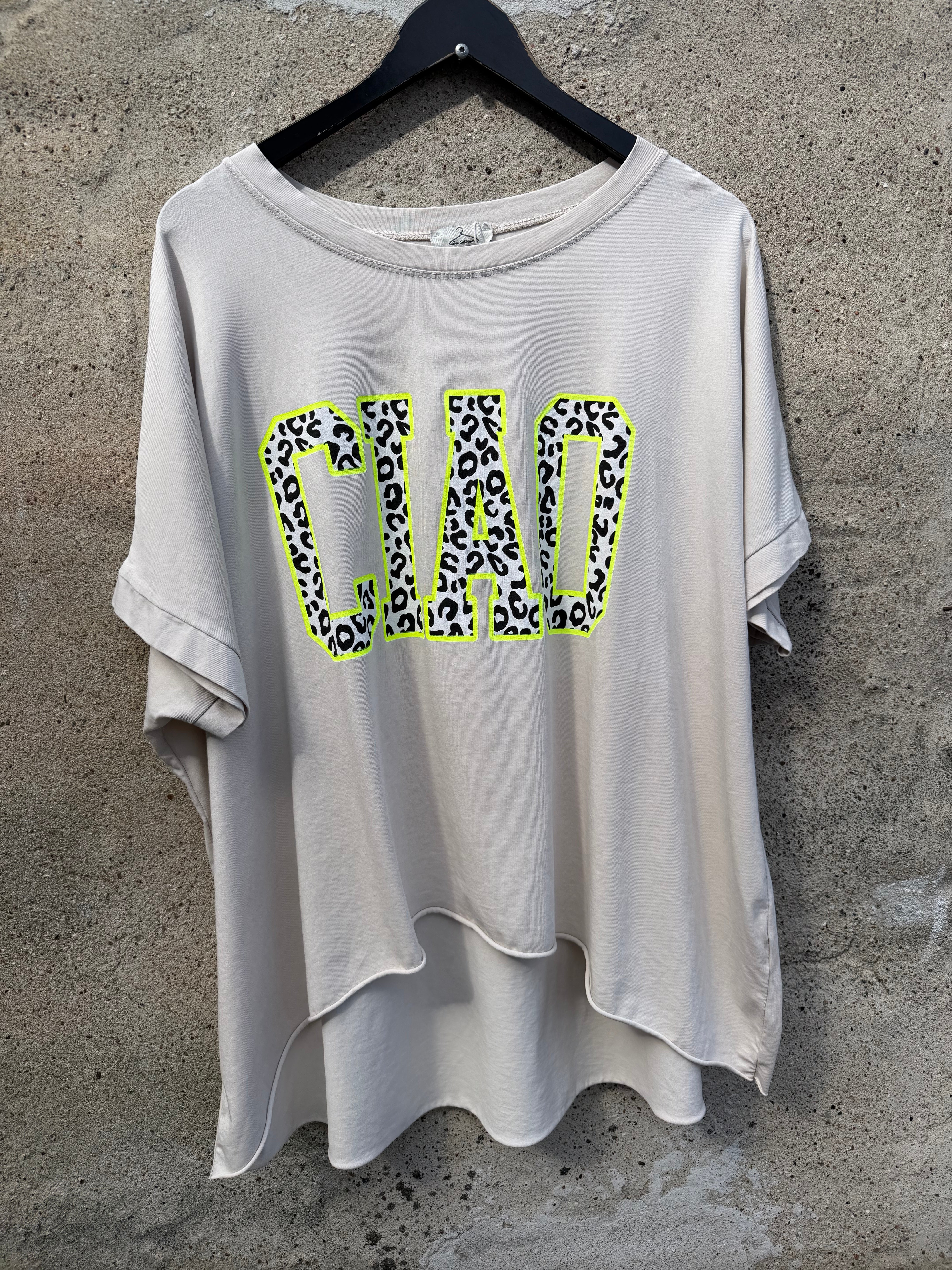 By Engbork Ciao oversize T-shirt beige