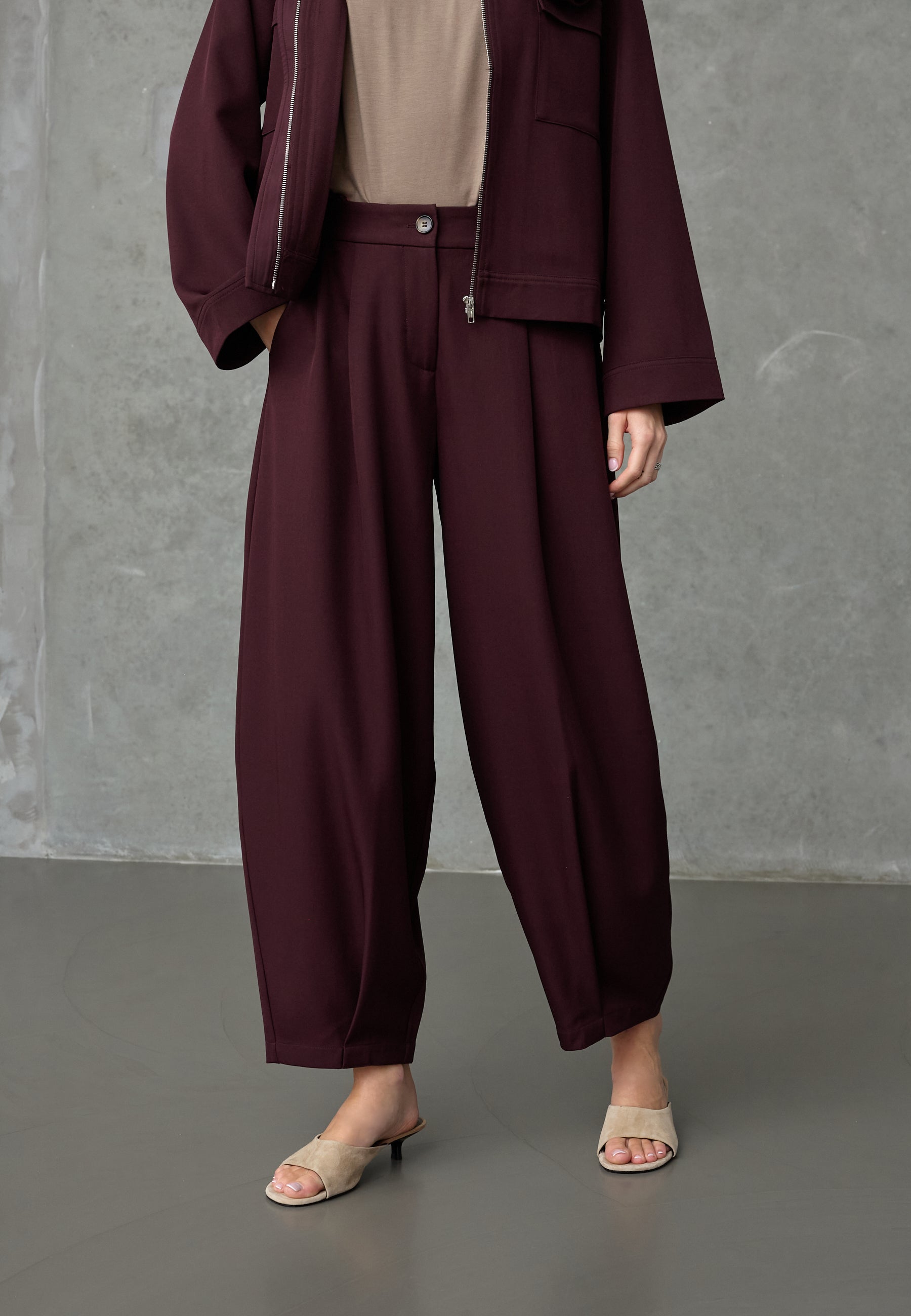 Love & Divine love1615 pants dark berry