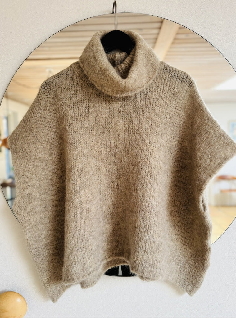 Qnuz 9200 high neck knit west beige