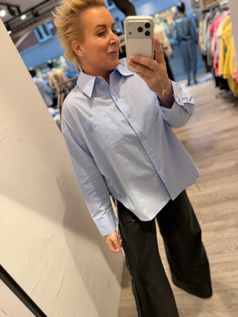 Love & Divine love1442 shirt skyway