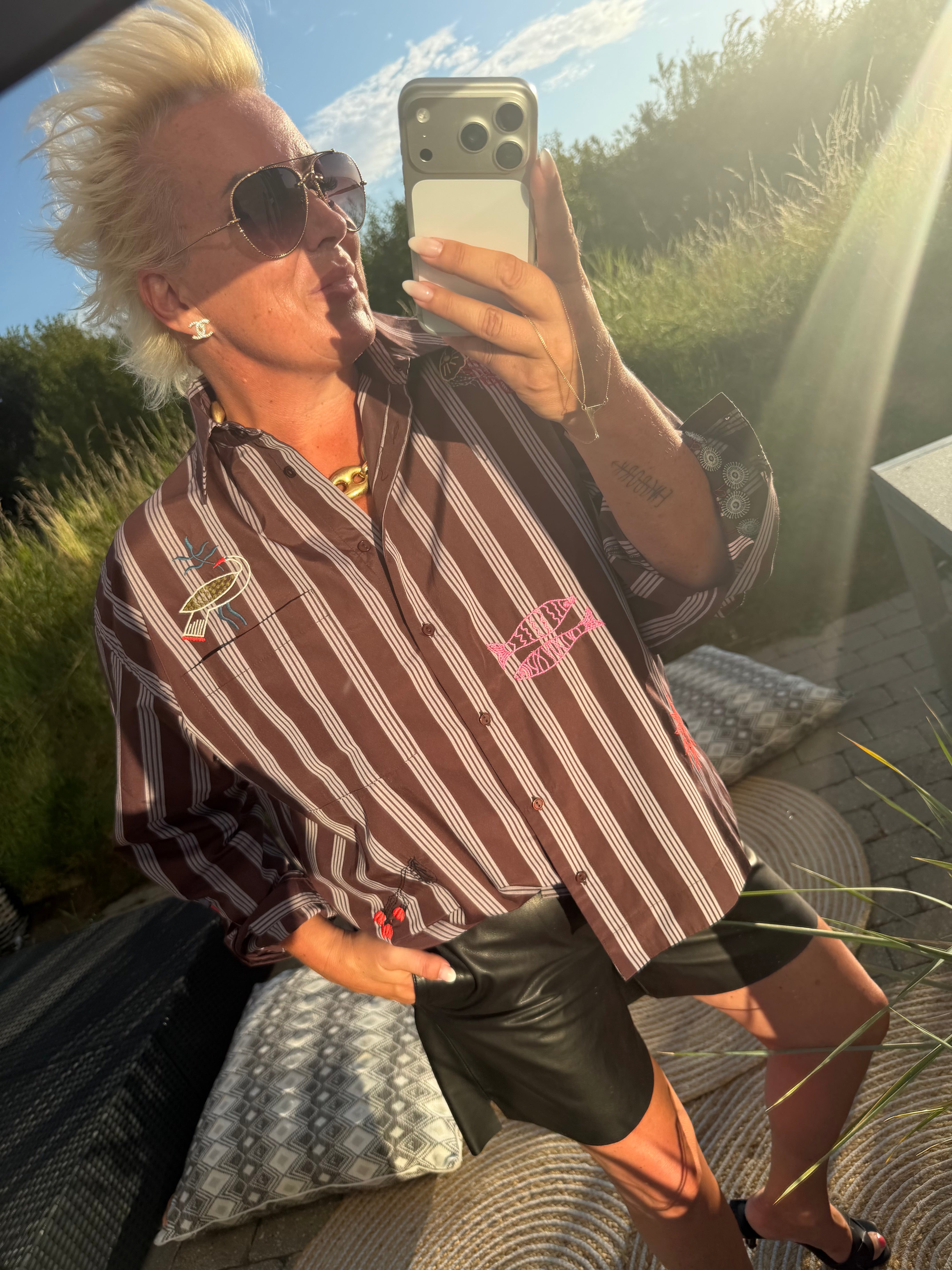 Love & Divine love1555-1 shirt stripe brown