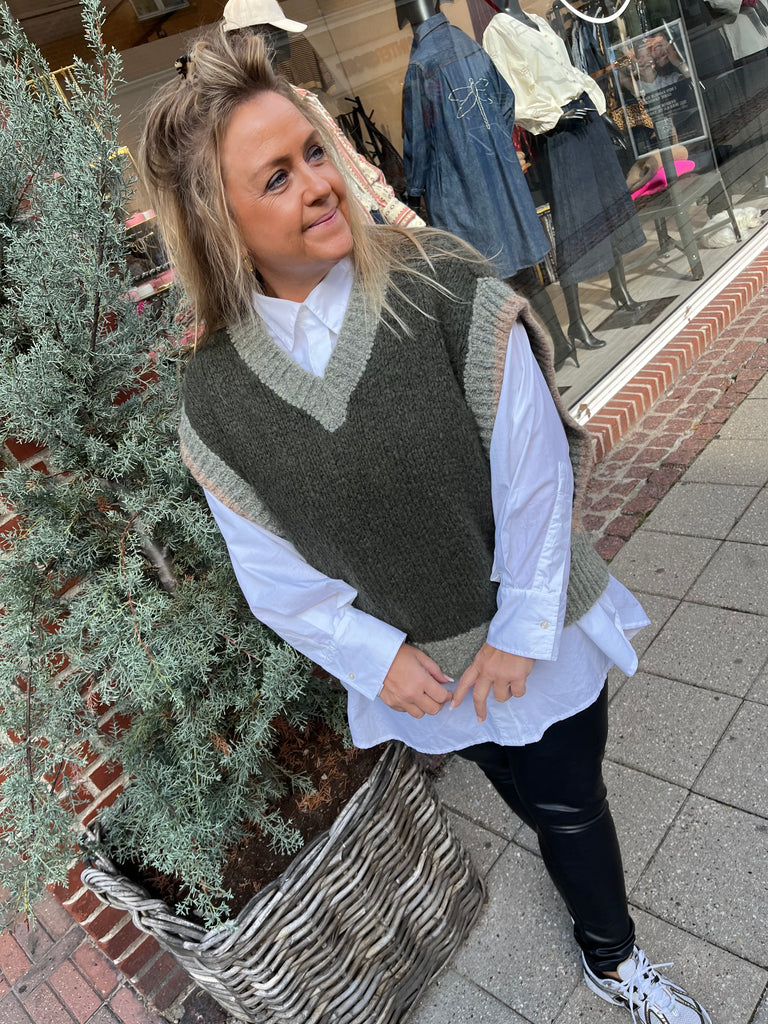 LECOCO 34933 Xenia vest army