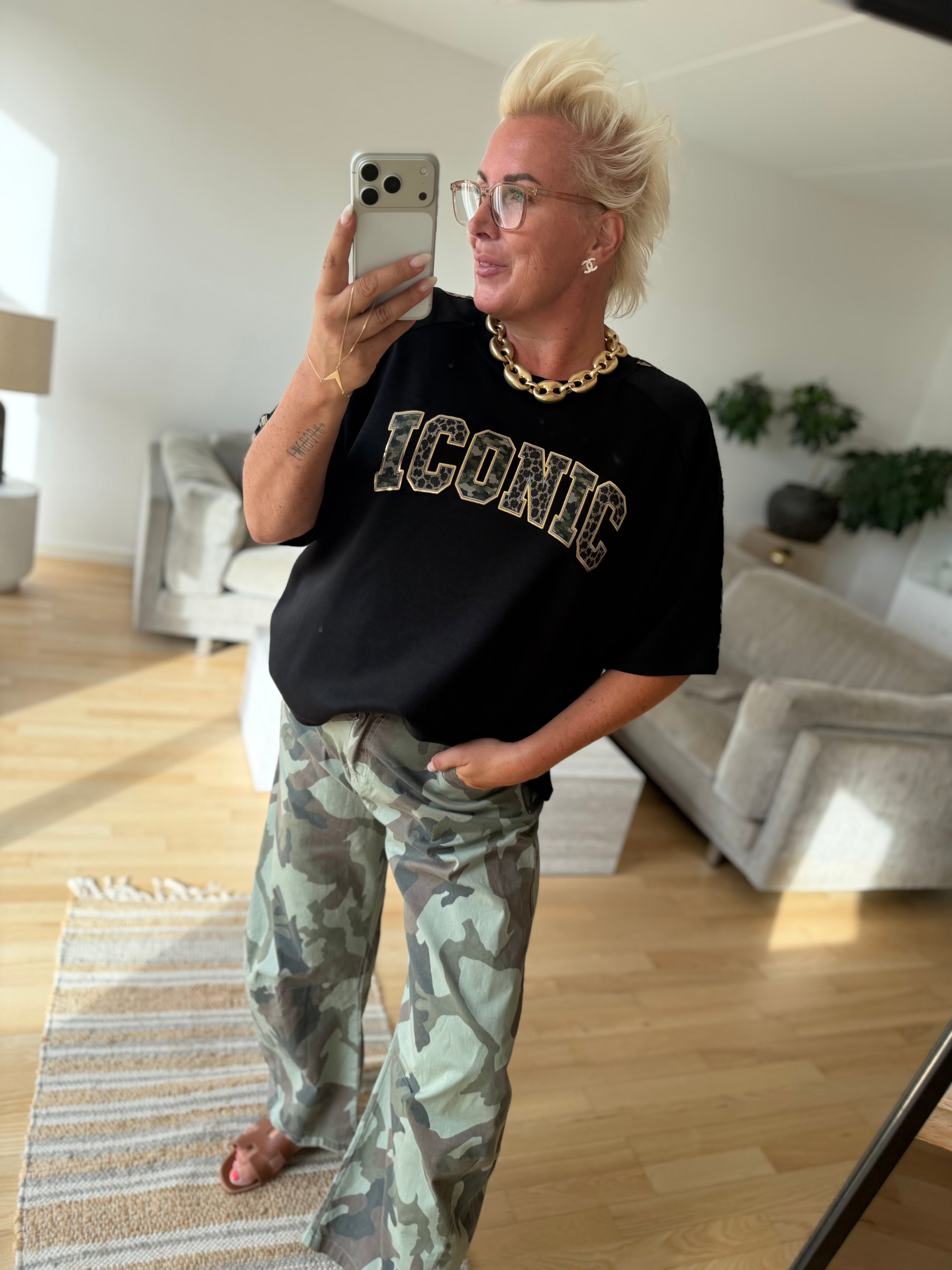 Iconic blouse black