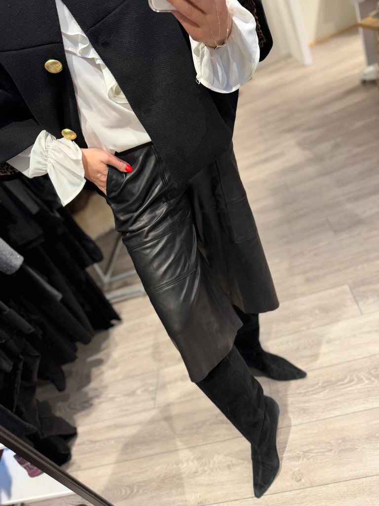 Depeche 51174 Anett bermuda leather black