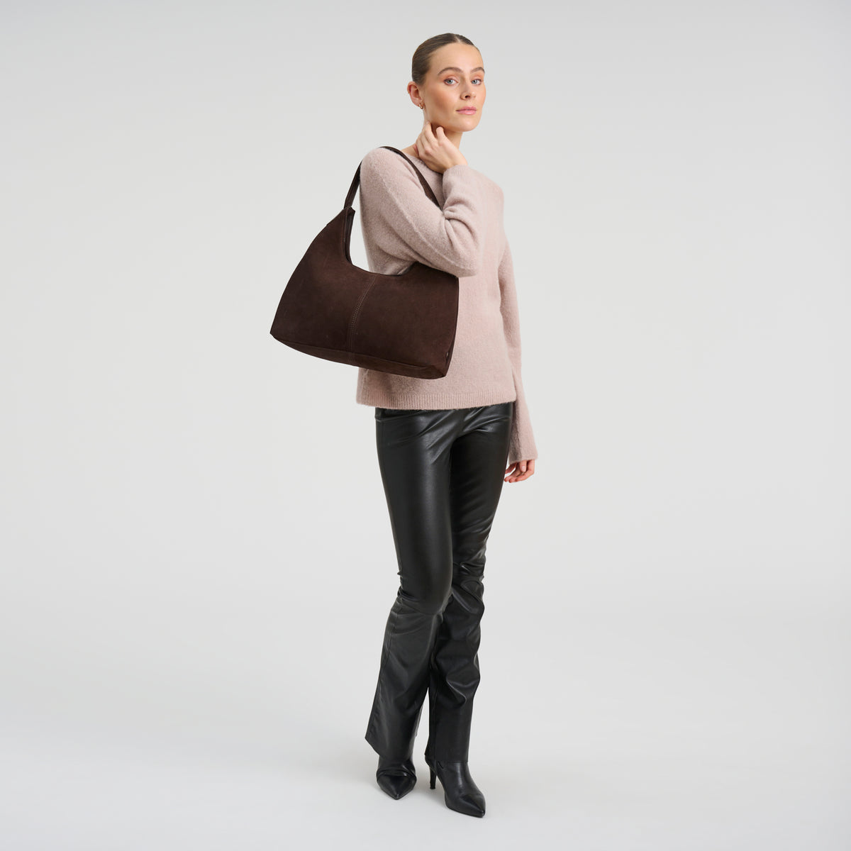 Depeche 16992 Bilbao shoulderbag chocolate