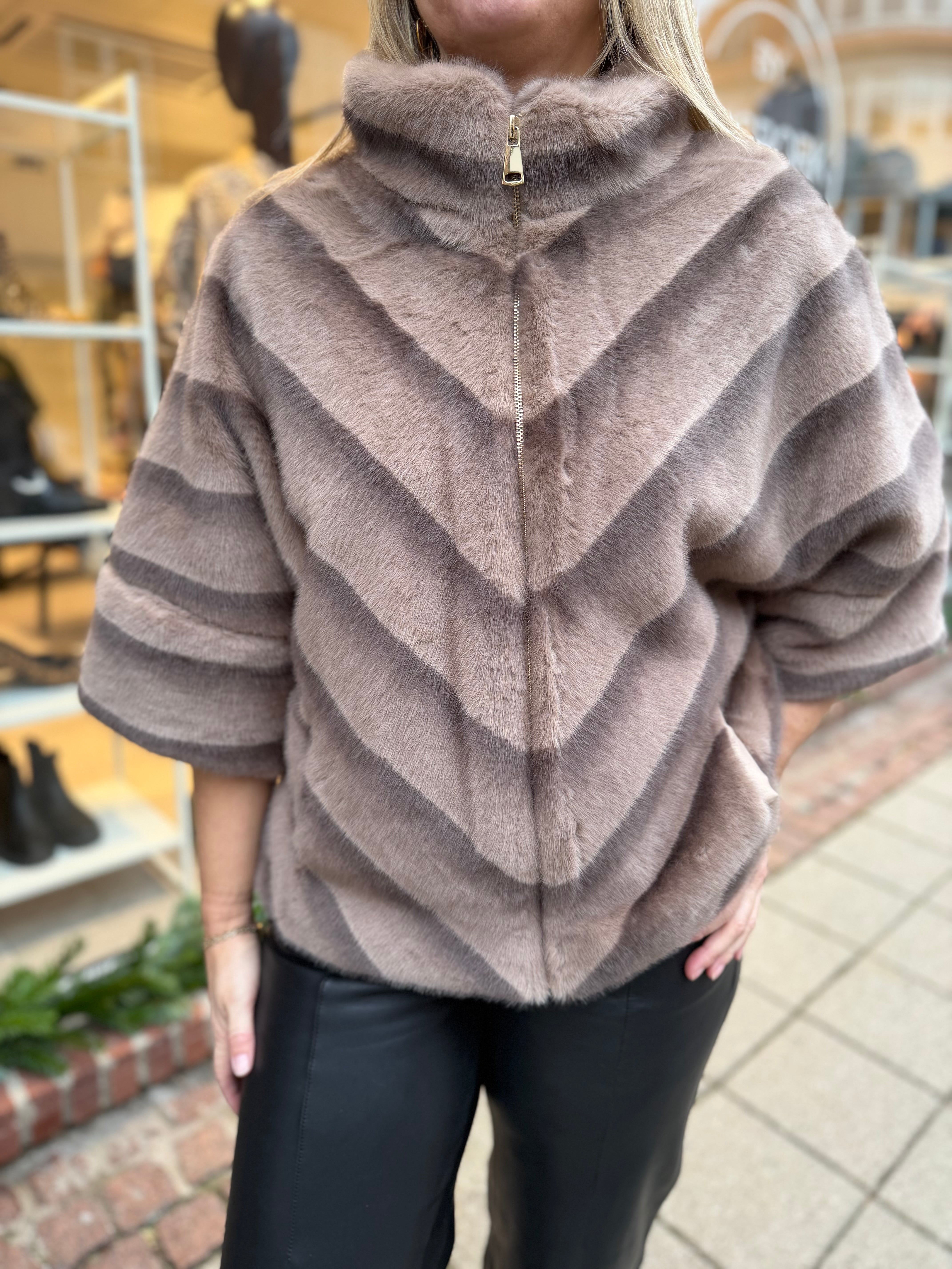 By Engbork Marilyn fake fur jakke taupe
