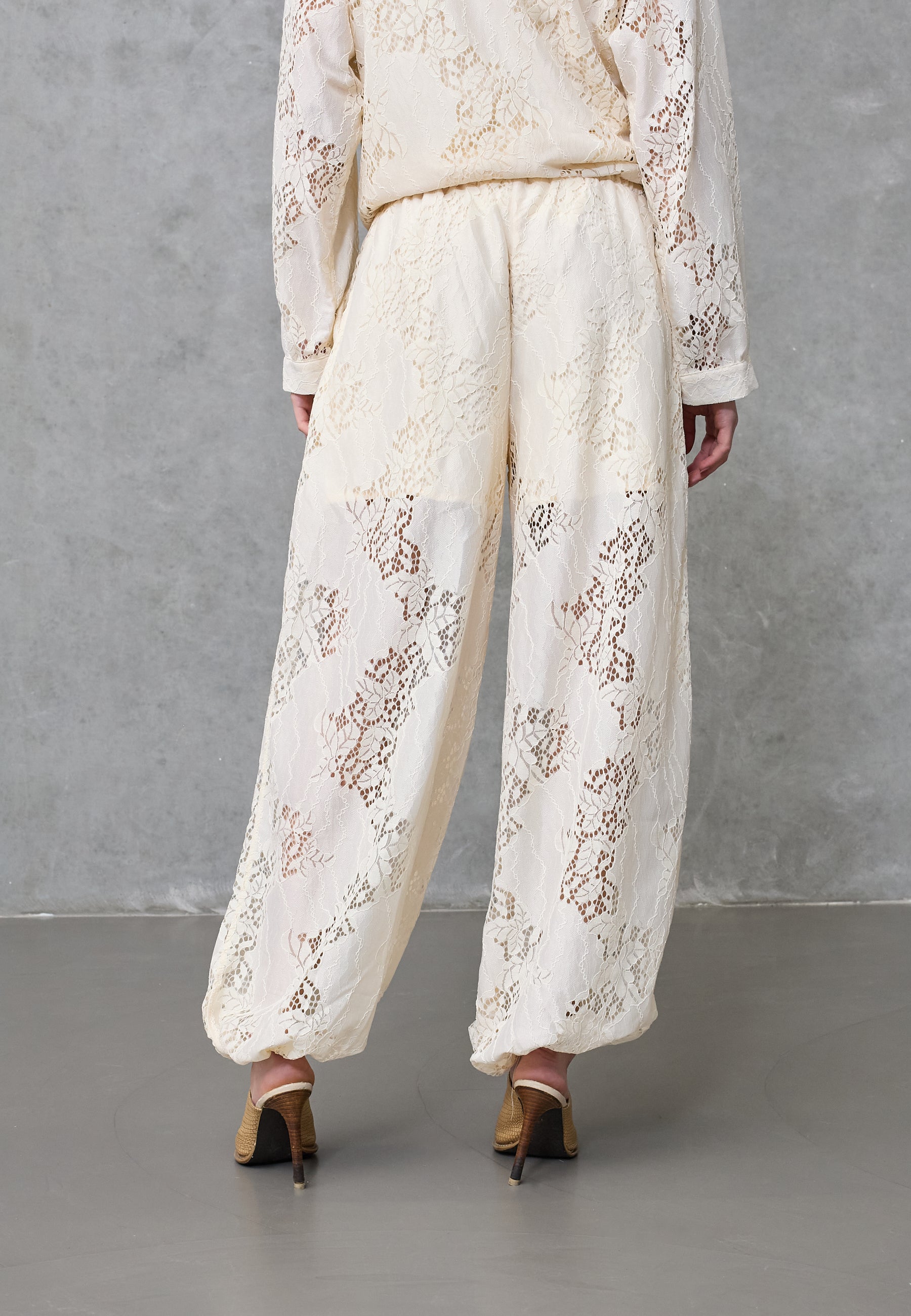 Love & Divine love1525 bukser lace cream