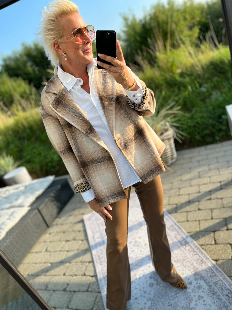 By Engbork Nelly jakke tern