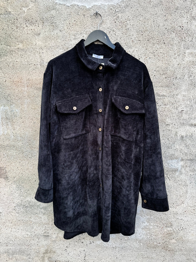 By Engbork Timber rail shirt black