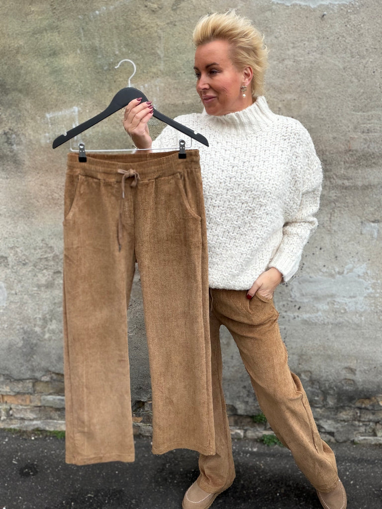 By Engbork rib Cord pants caramel