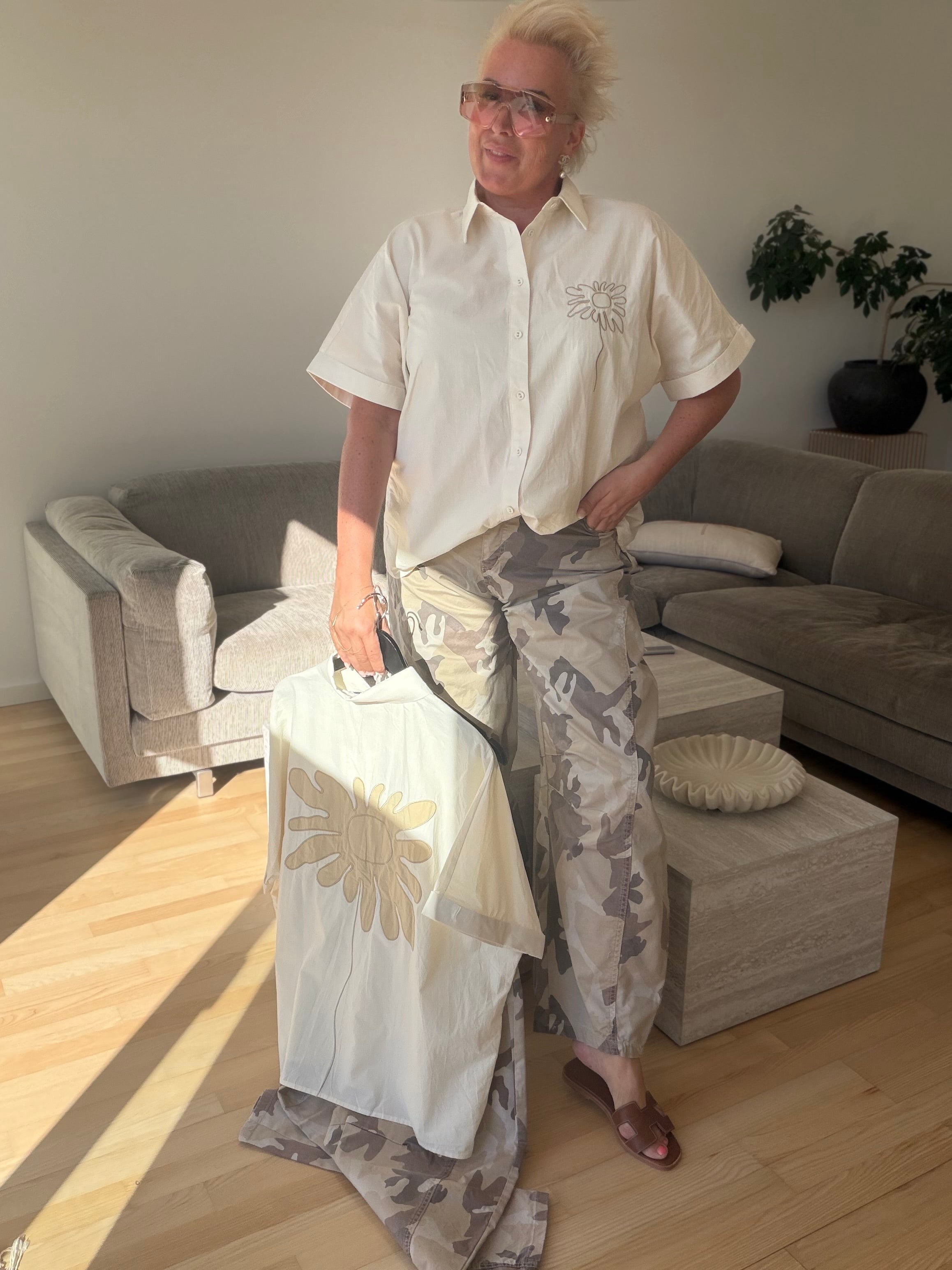 OM-HU Camo barrel pants sand