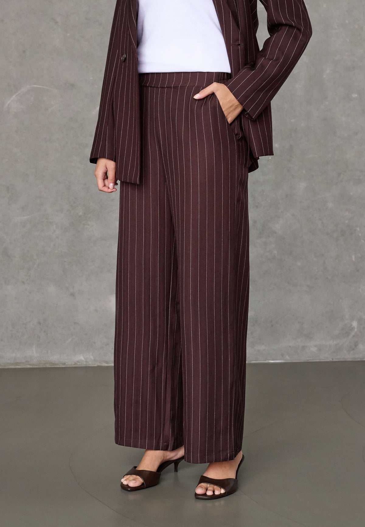 Love & Divine love1024-65 pants brown pinstripes