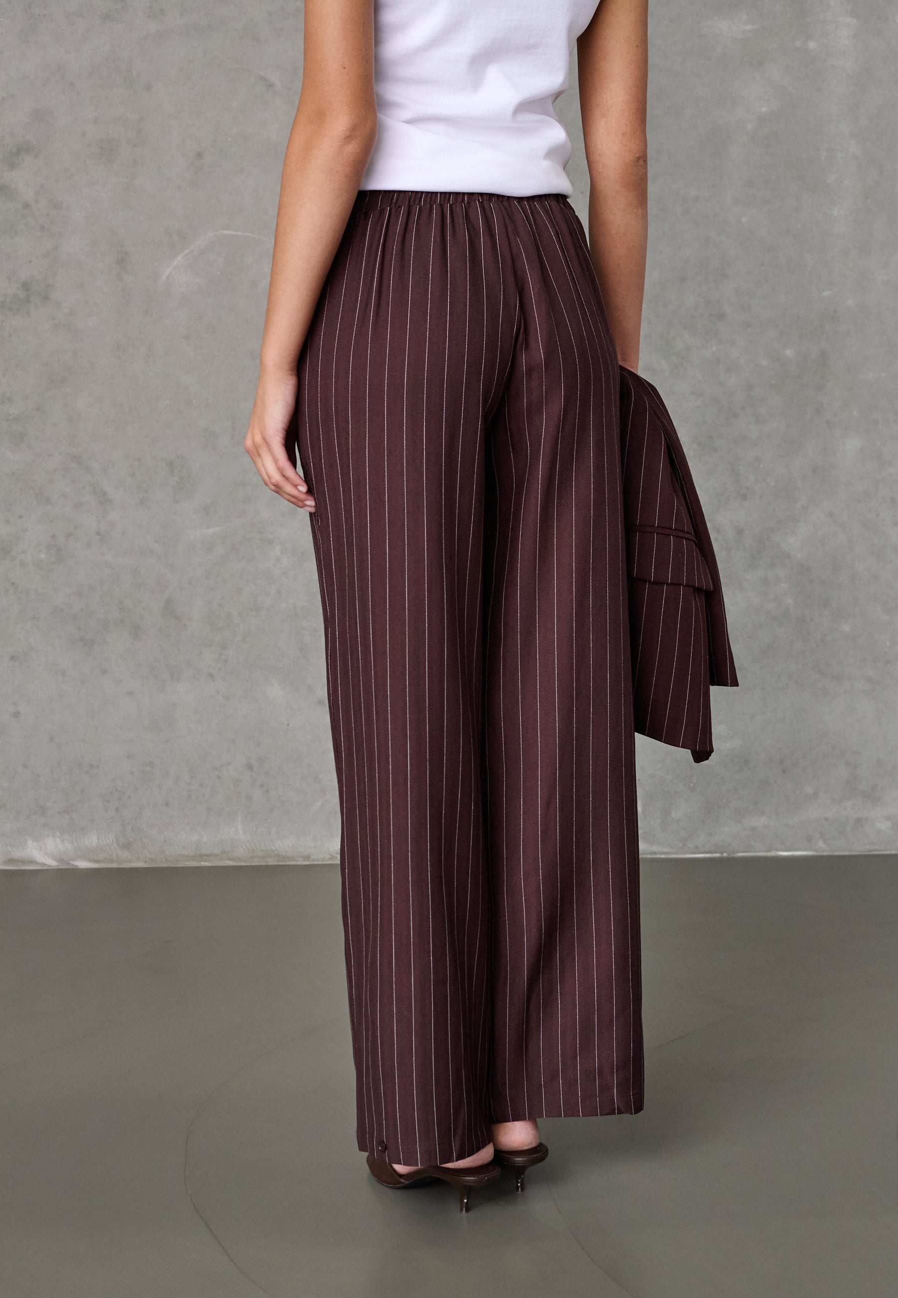Love & Divine love1024-65 pants brown pinstripes