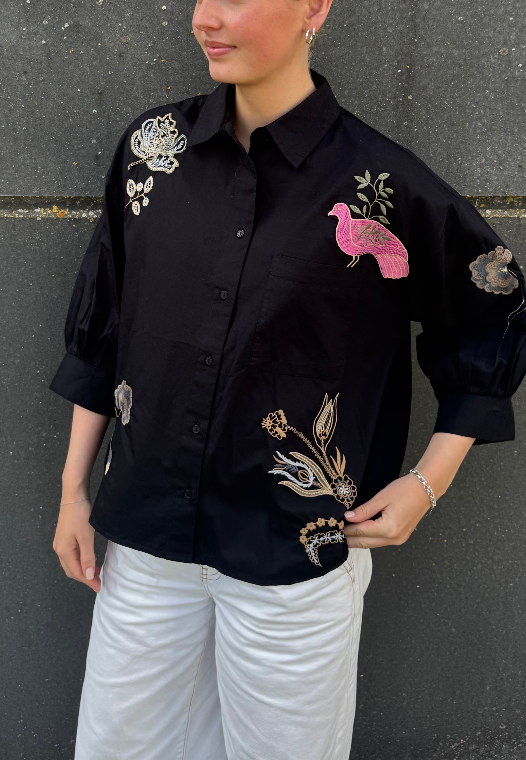 Love & Divine love1604-4 shirt black