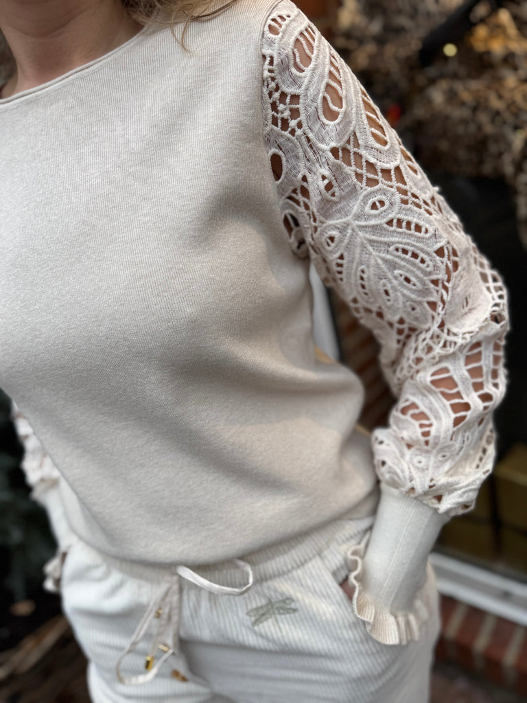 By Engbork Lady knit lace cream