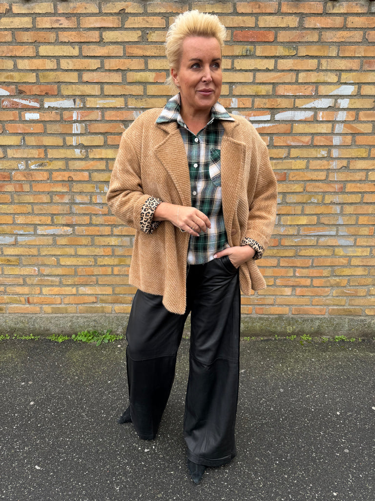 By Engbork Ulma jakke leo fudge