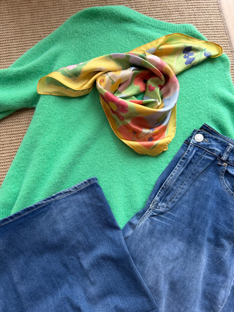 Qnuz 4887 Flower scarf yellow