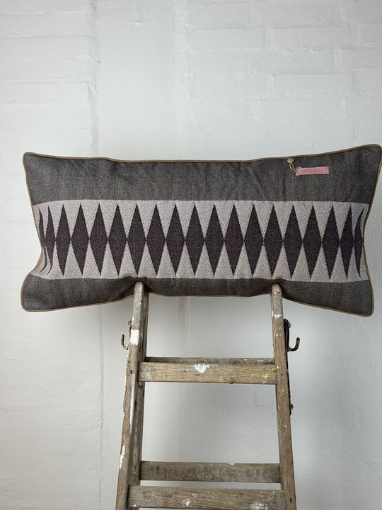 Gaspar 2601116 Kethy cushion pillow brown