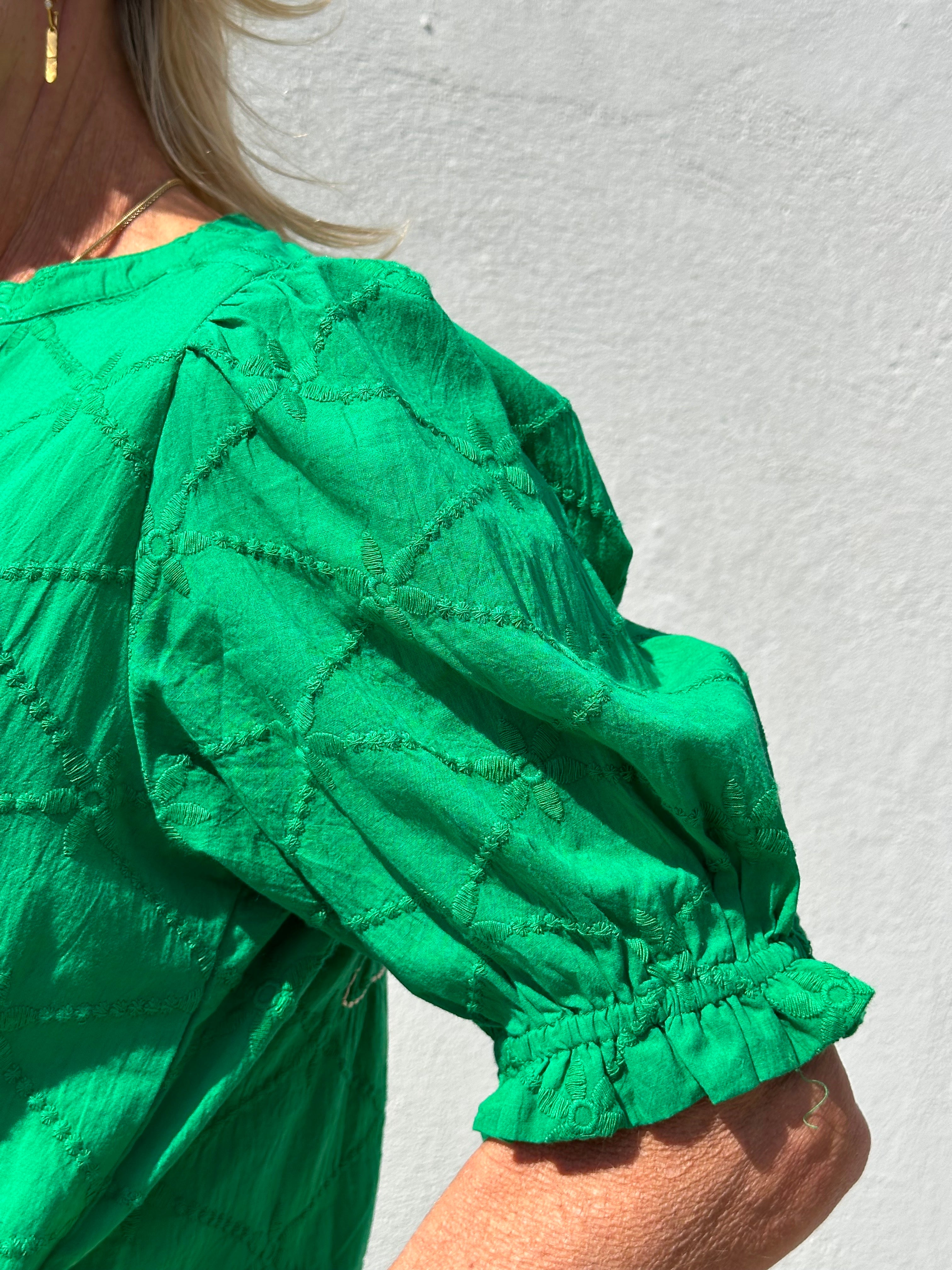 Gaspar 2601736 Tunø dress broderi anglaise green