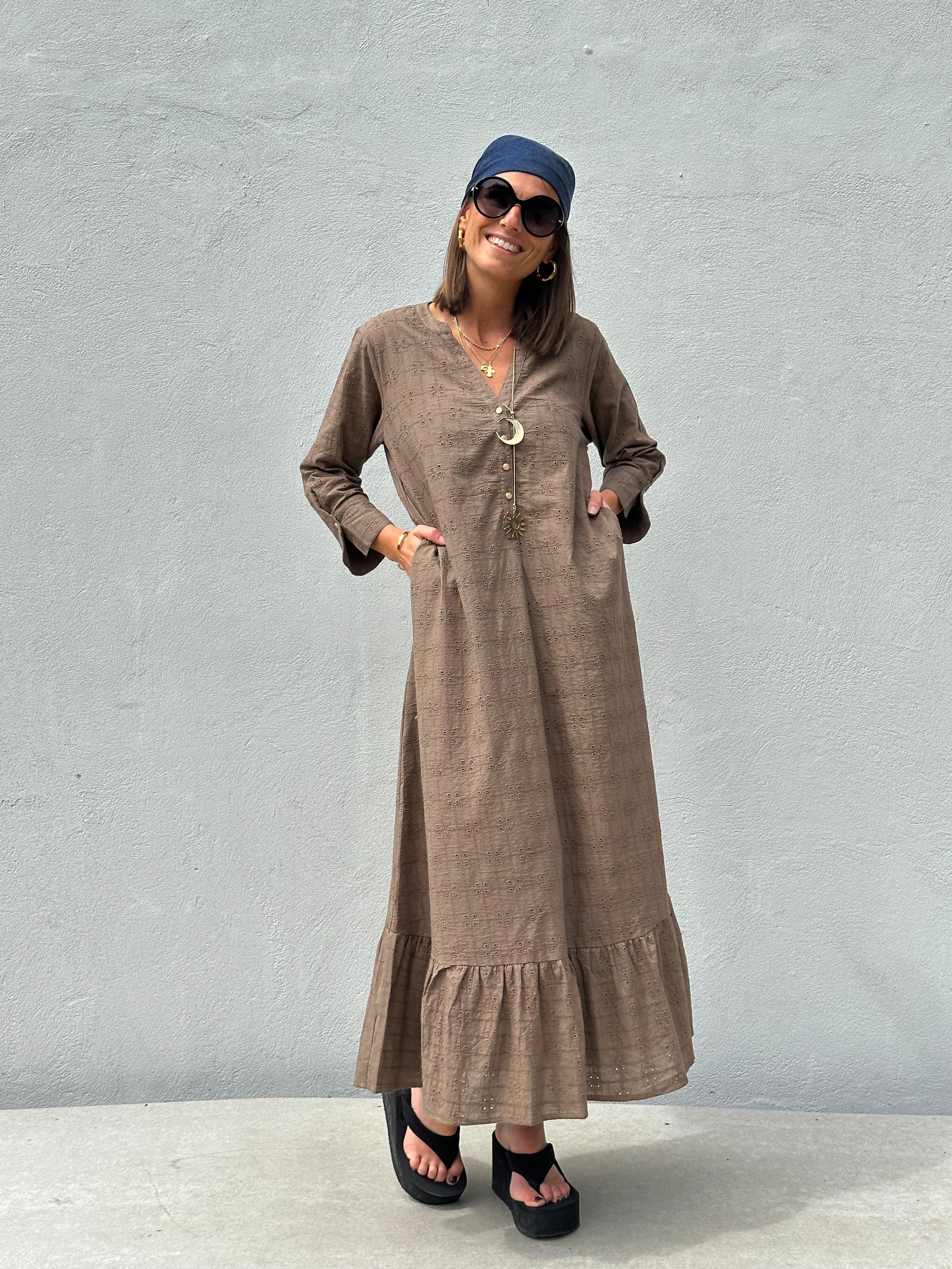 Gaspar 2607768 Loule dress broderi anglaise dusty brown