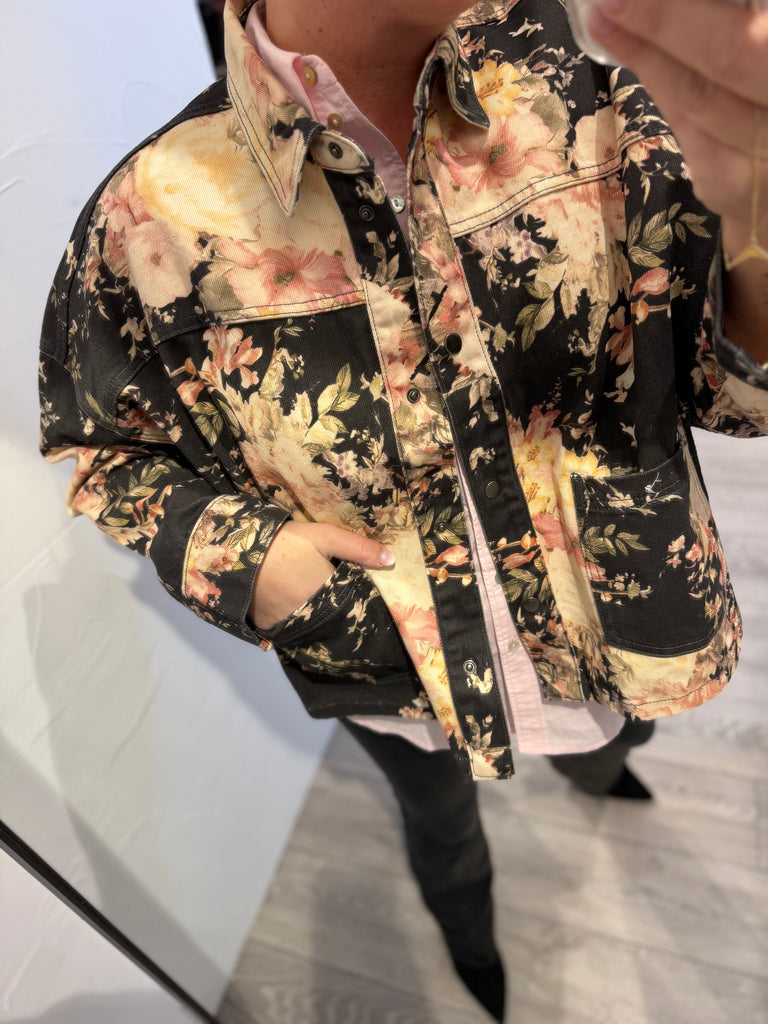Sofie Schnoor S261125 Amaya boxy jacket flower