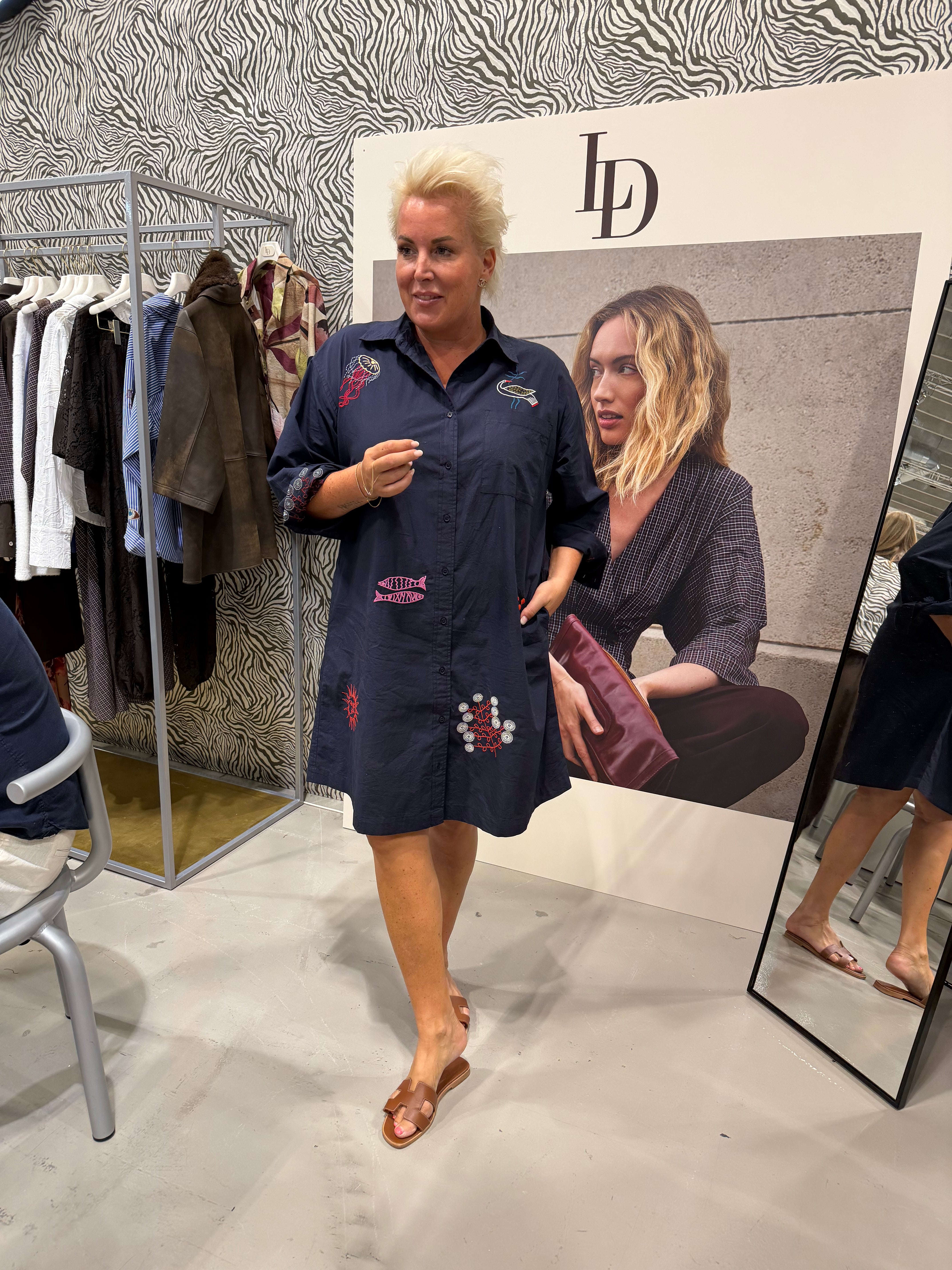 Love & Divine love1589 shirtdress navy