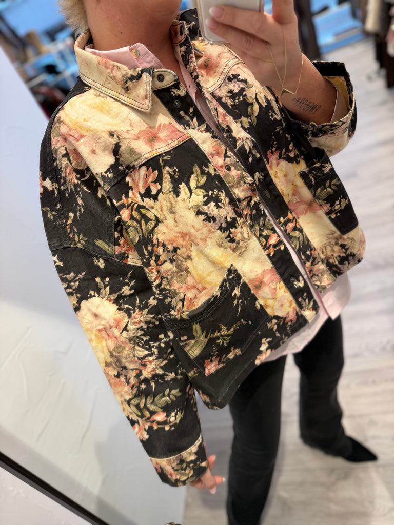 Sofie Schnoor S261125 Amaya boxy jacket flower