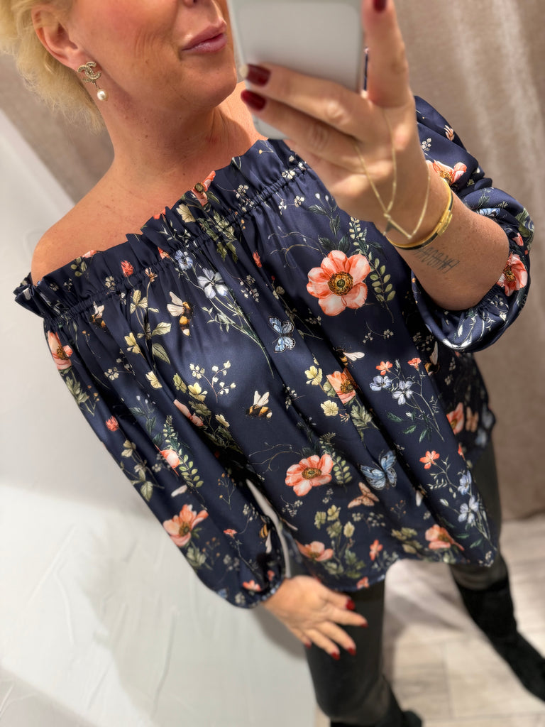 Design By Laerke Elisabeth bluse flower navy