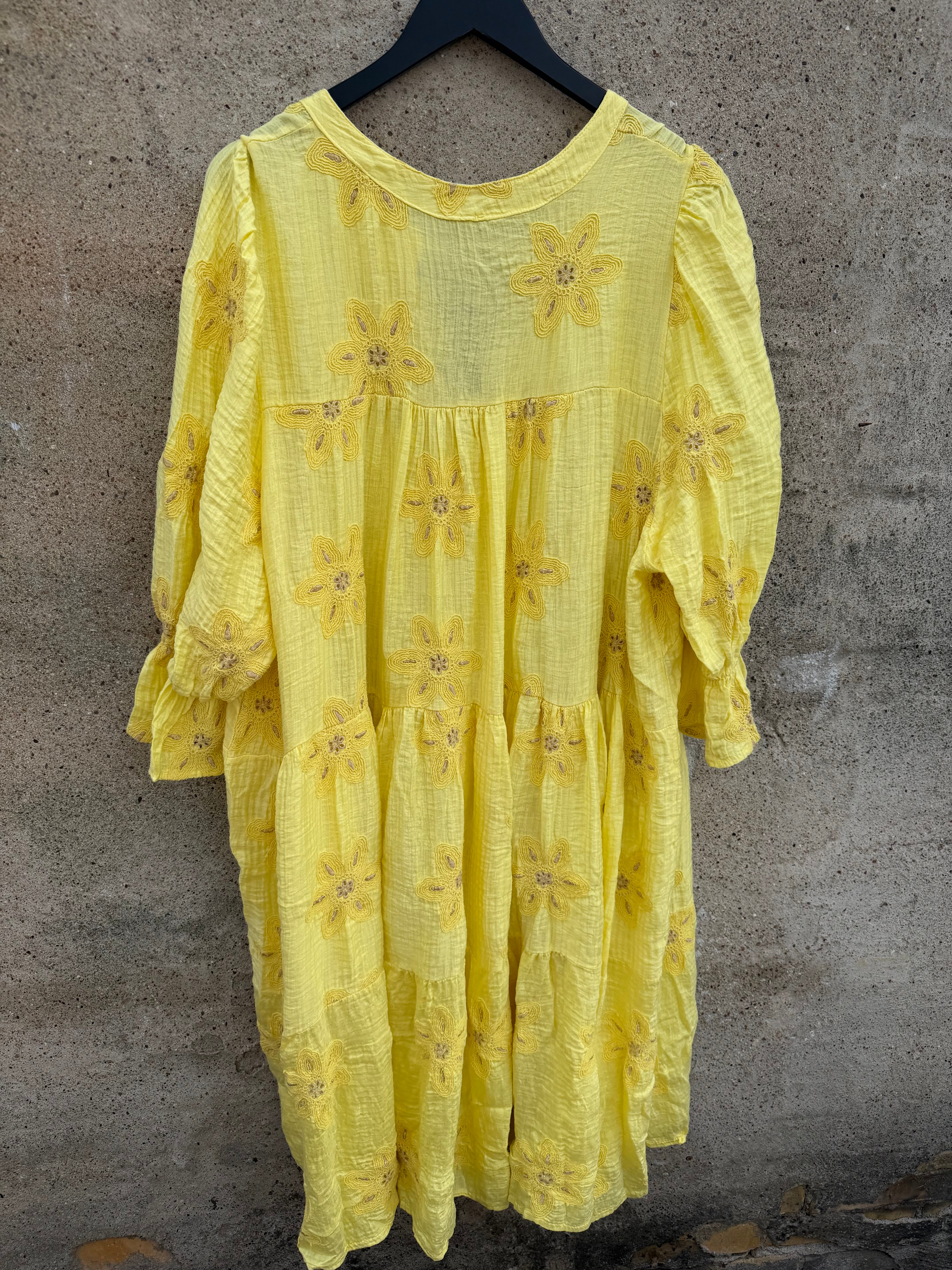 Qnuz 9348 Embrodery dress yellow