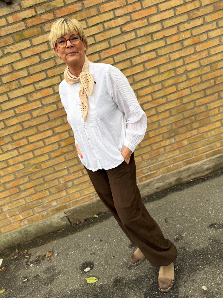 WAUW Paula shirt paper