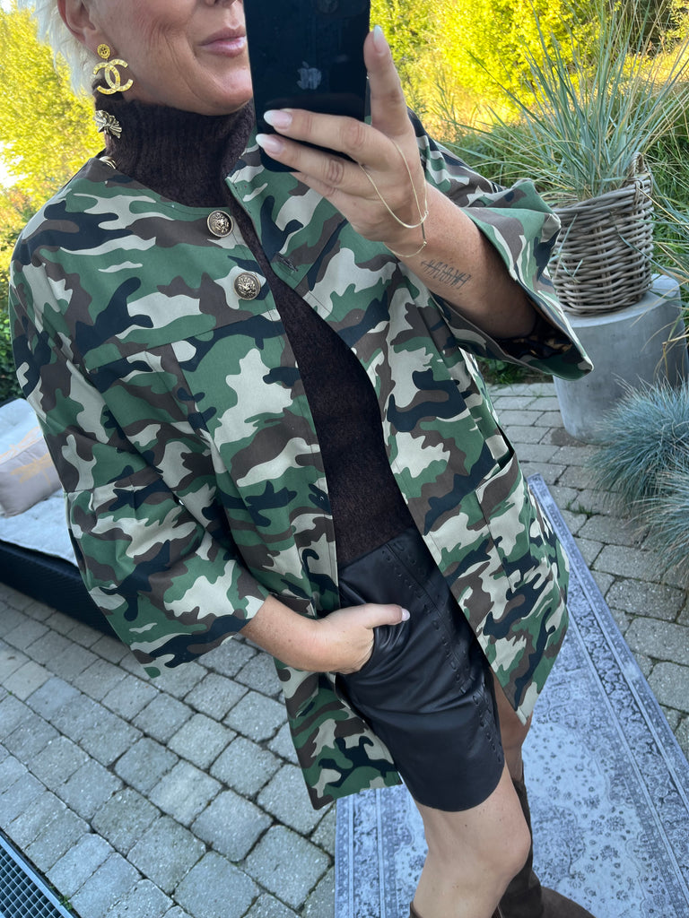 Design By Laerke jakke lang camu