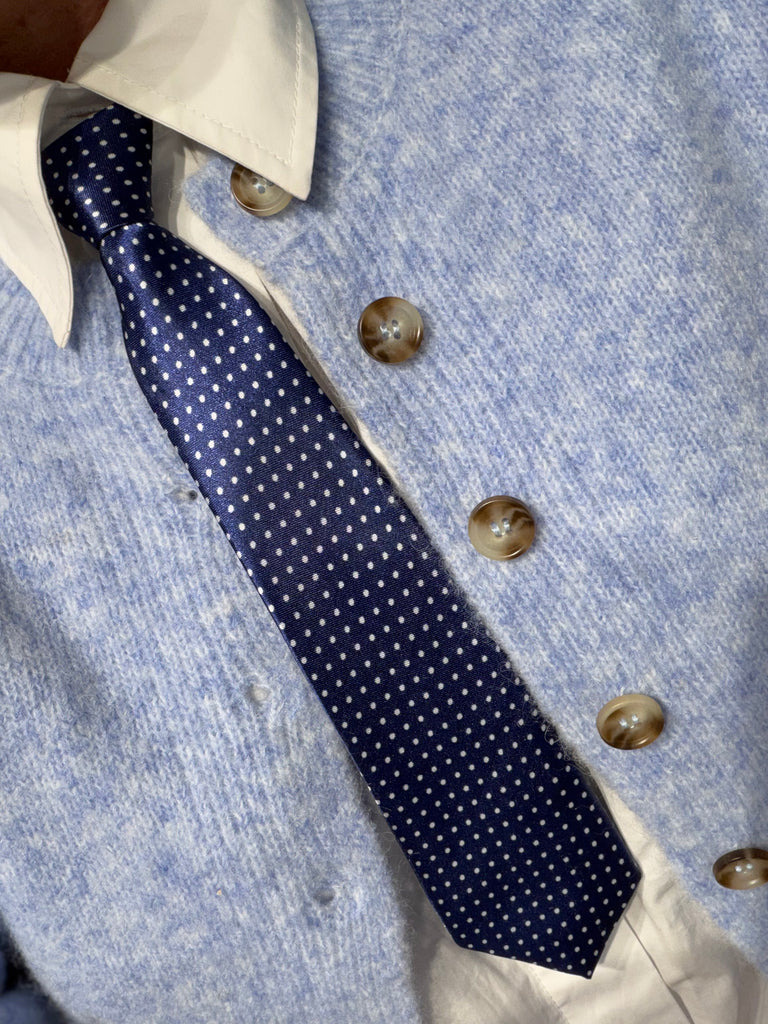 By Engbork slips dot blue