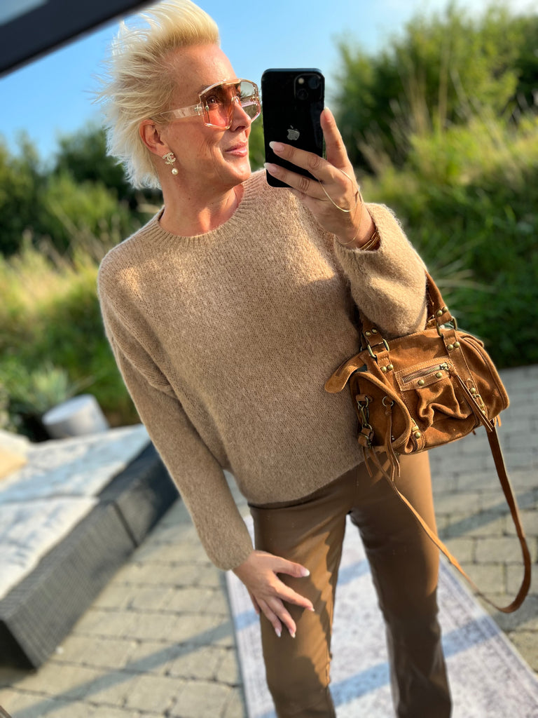 By Engbork Kirstine strik O camel