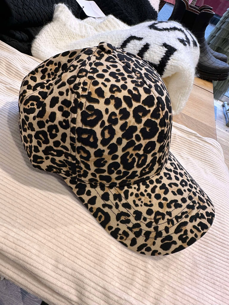 By Engbork Base cap leopard