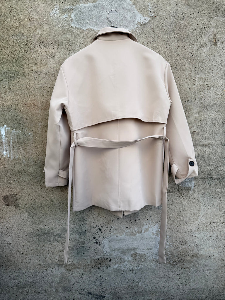 By Engbork Juliet short trench coat sand