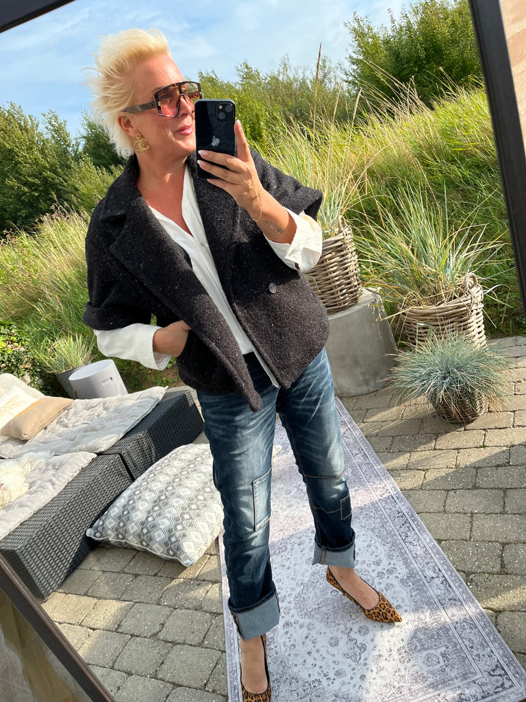 By Engbork Edith jakke SS black