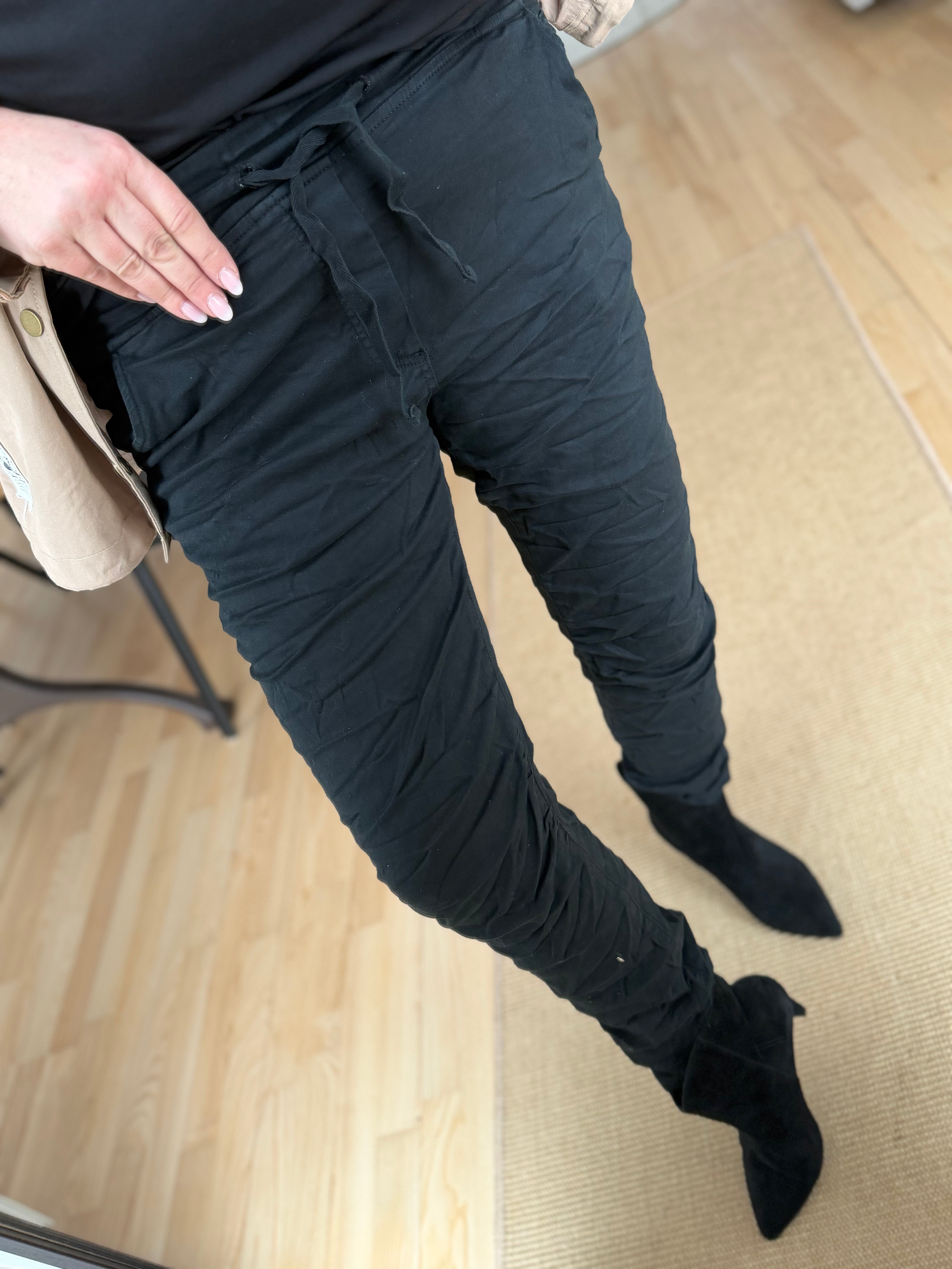 Boho Love B1031 Aja buks black