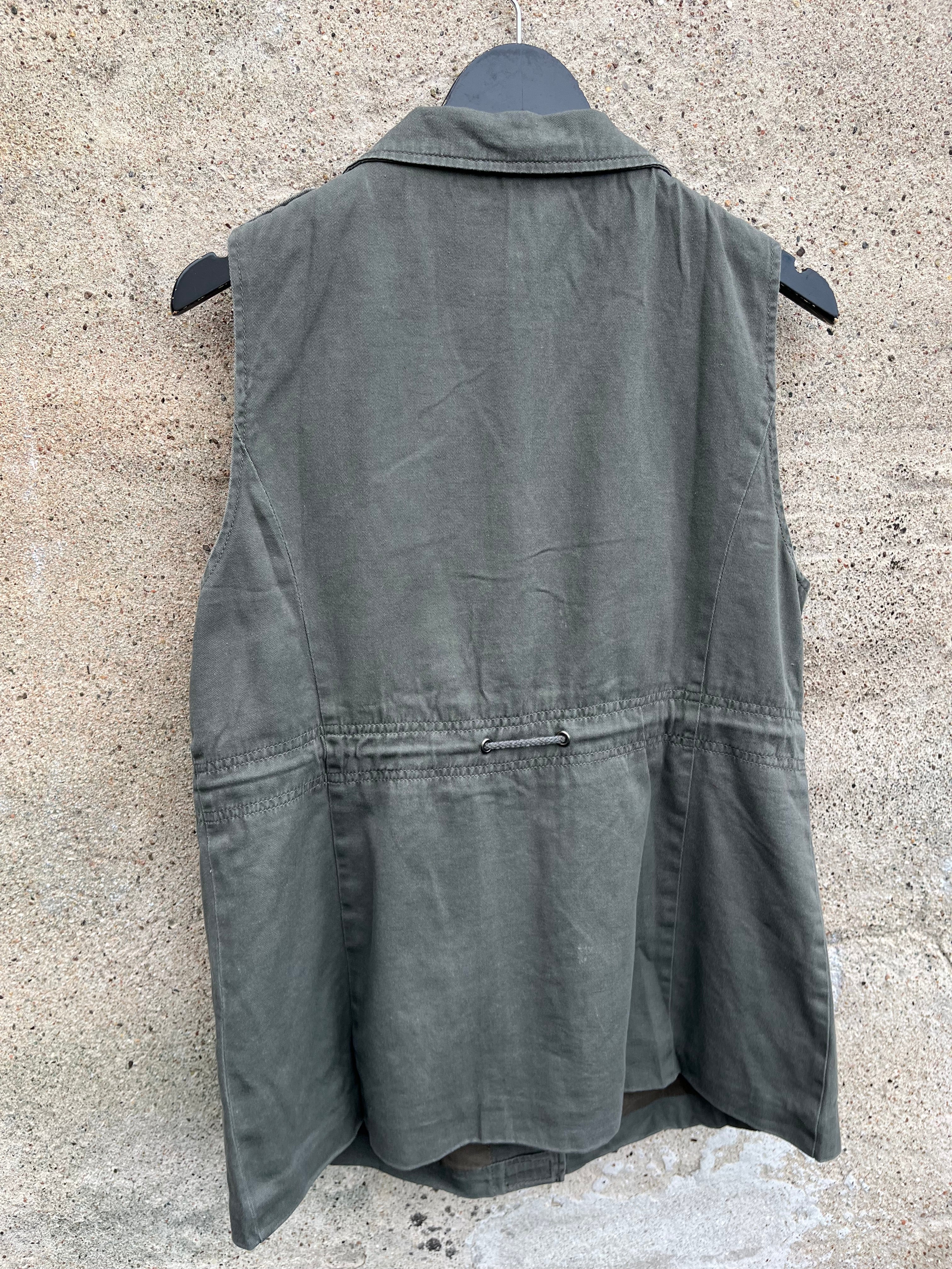 LECOCO 12743 Vega Moe vest army