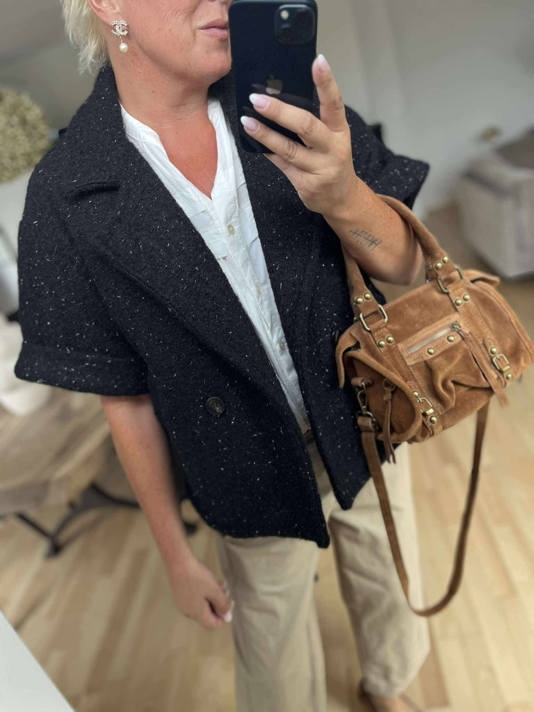 By Engbork Edith jakke SS black