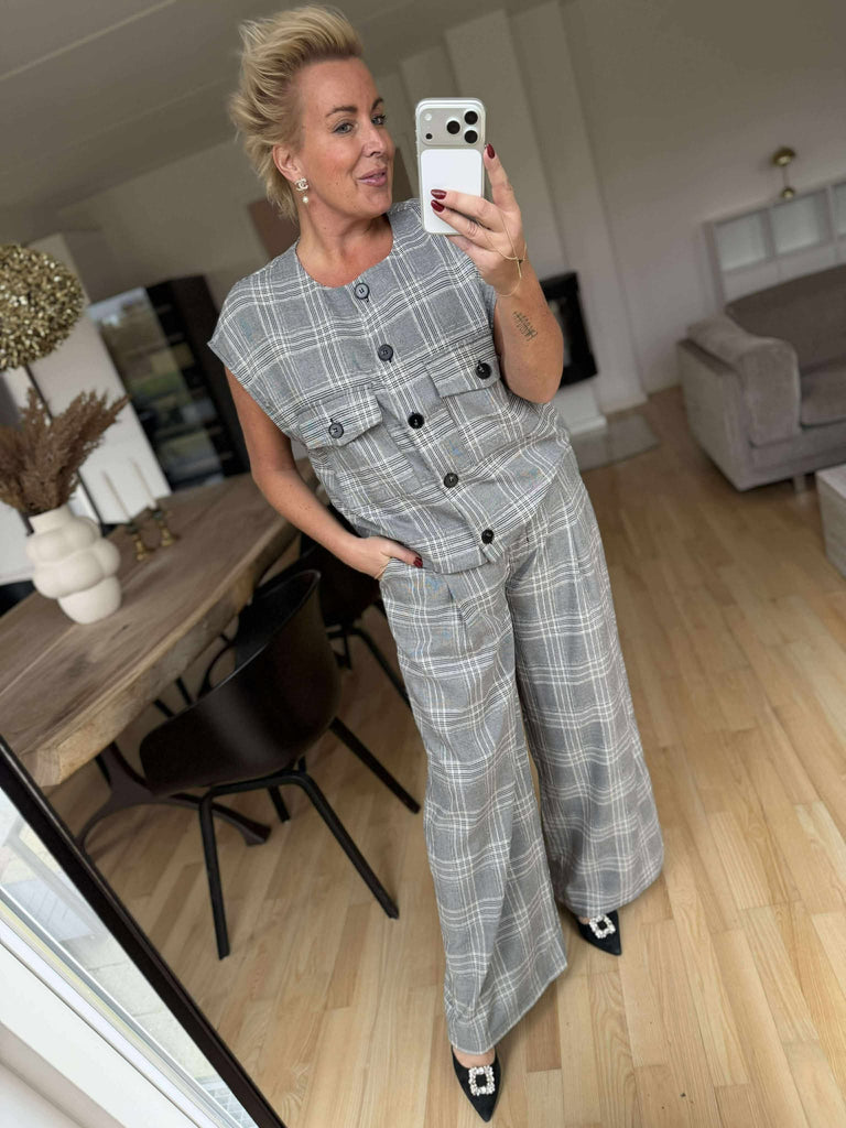 Love & Divine love1287 habit vest check