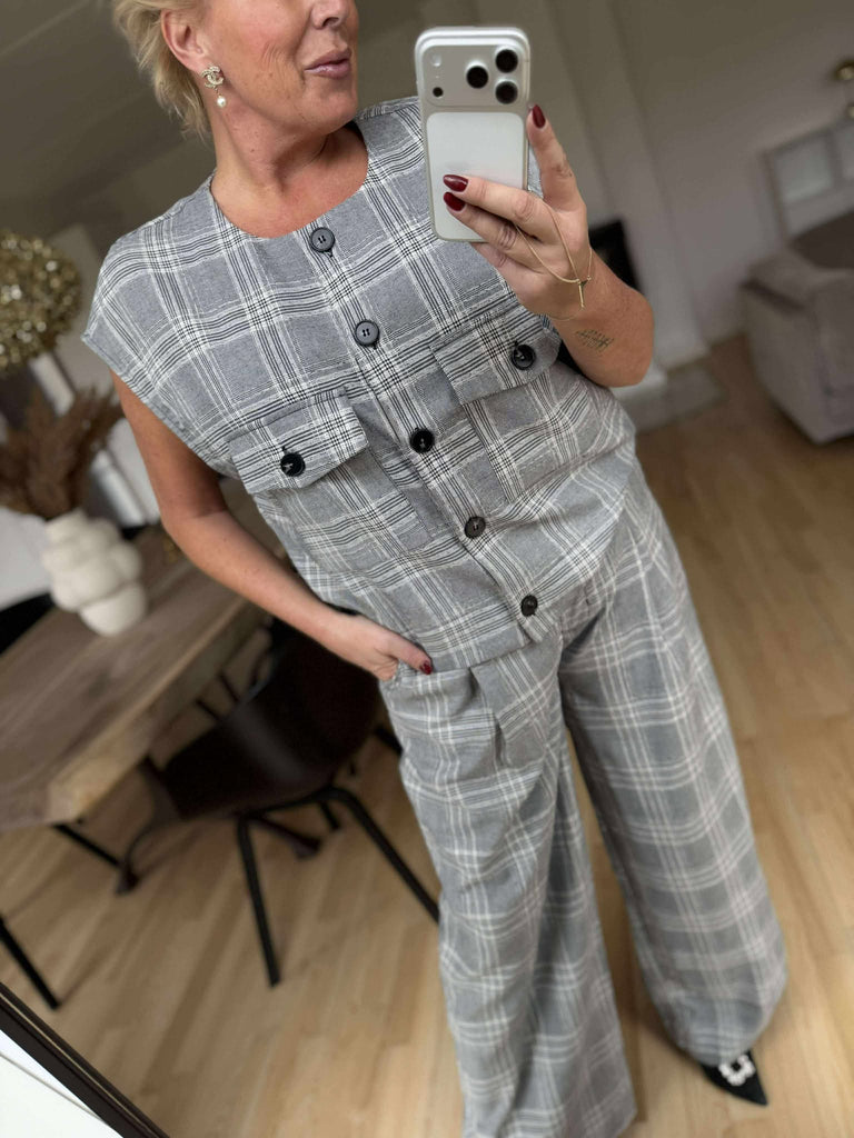 Love & Divine love1287 habit vest check