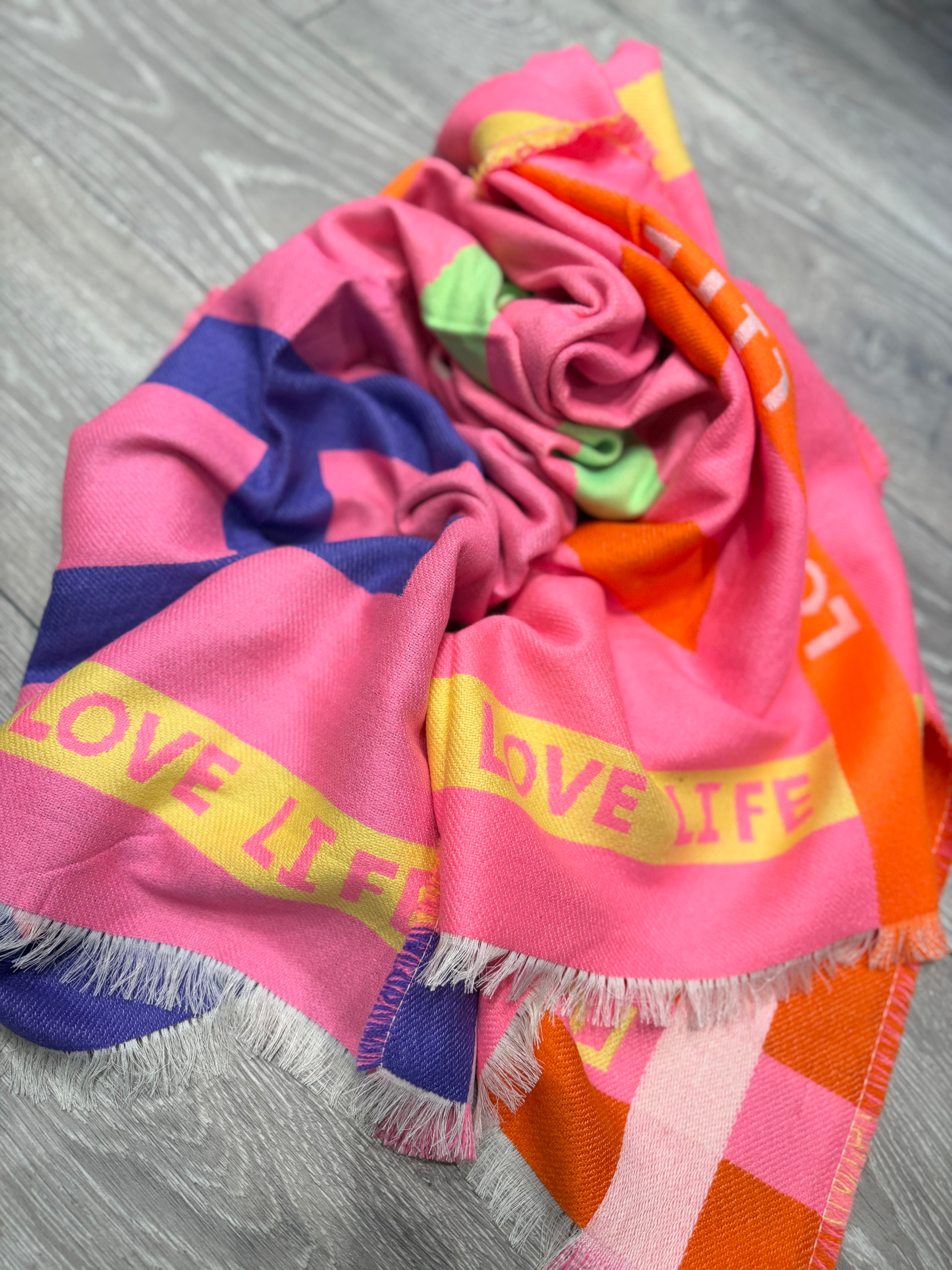 By Engbork LOVE life scarf pink