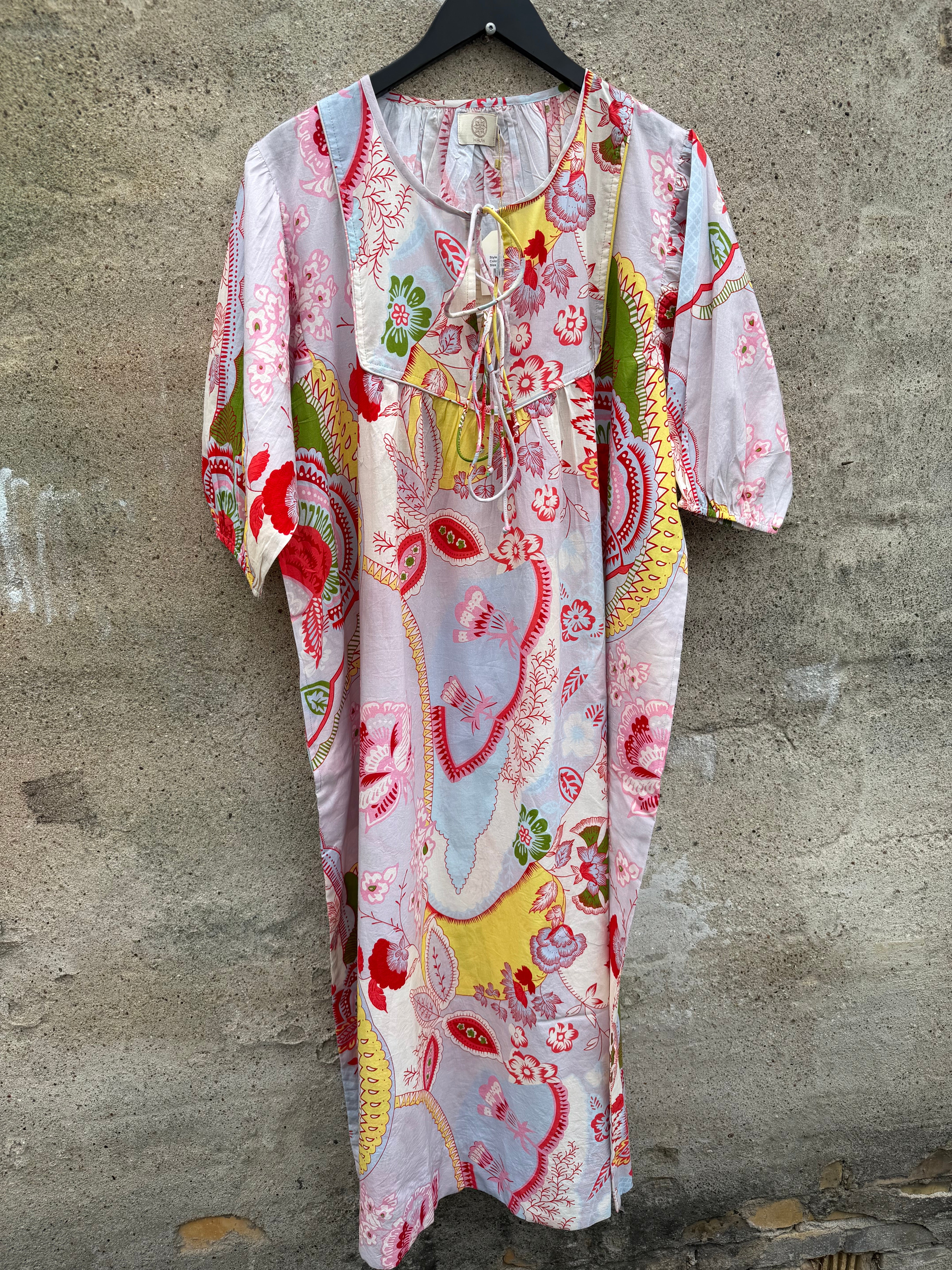 WAUW Capri dress flower print grey