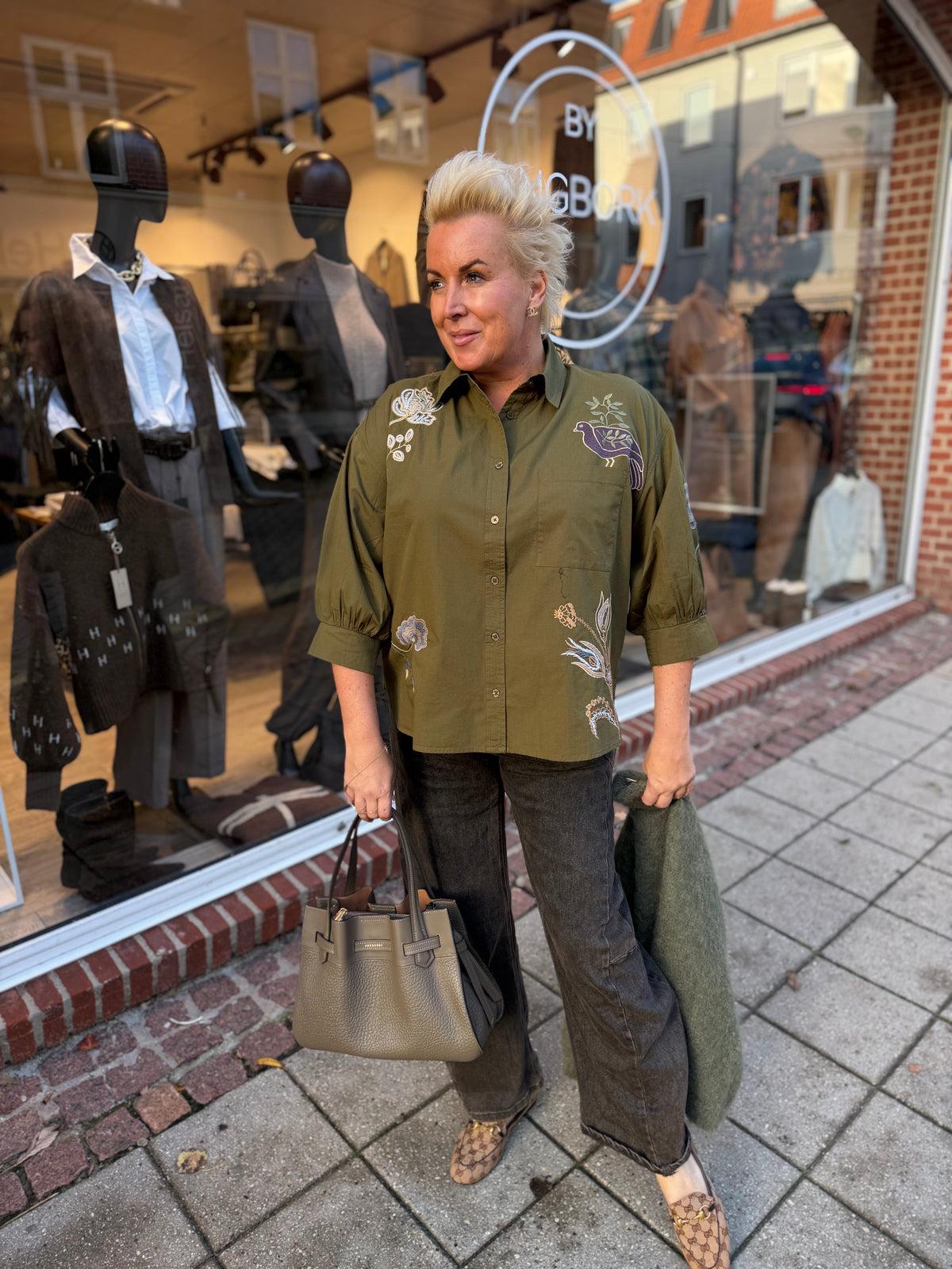 Love & Divine love1604-4 shirt olive