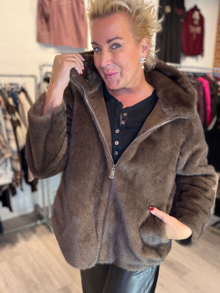 By Engbork Norma faux fur brown