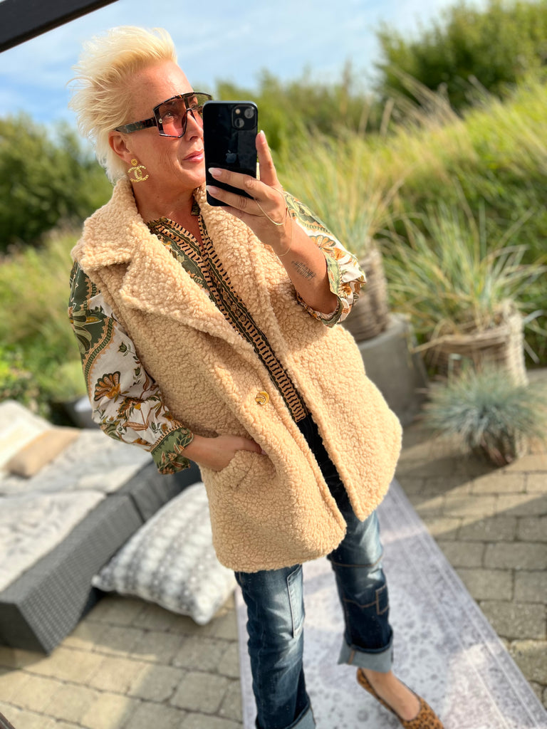 Boho Love B1184 Lang teddy vest beige