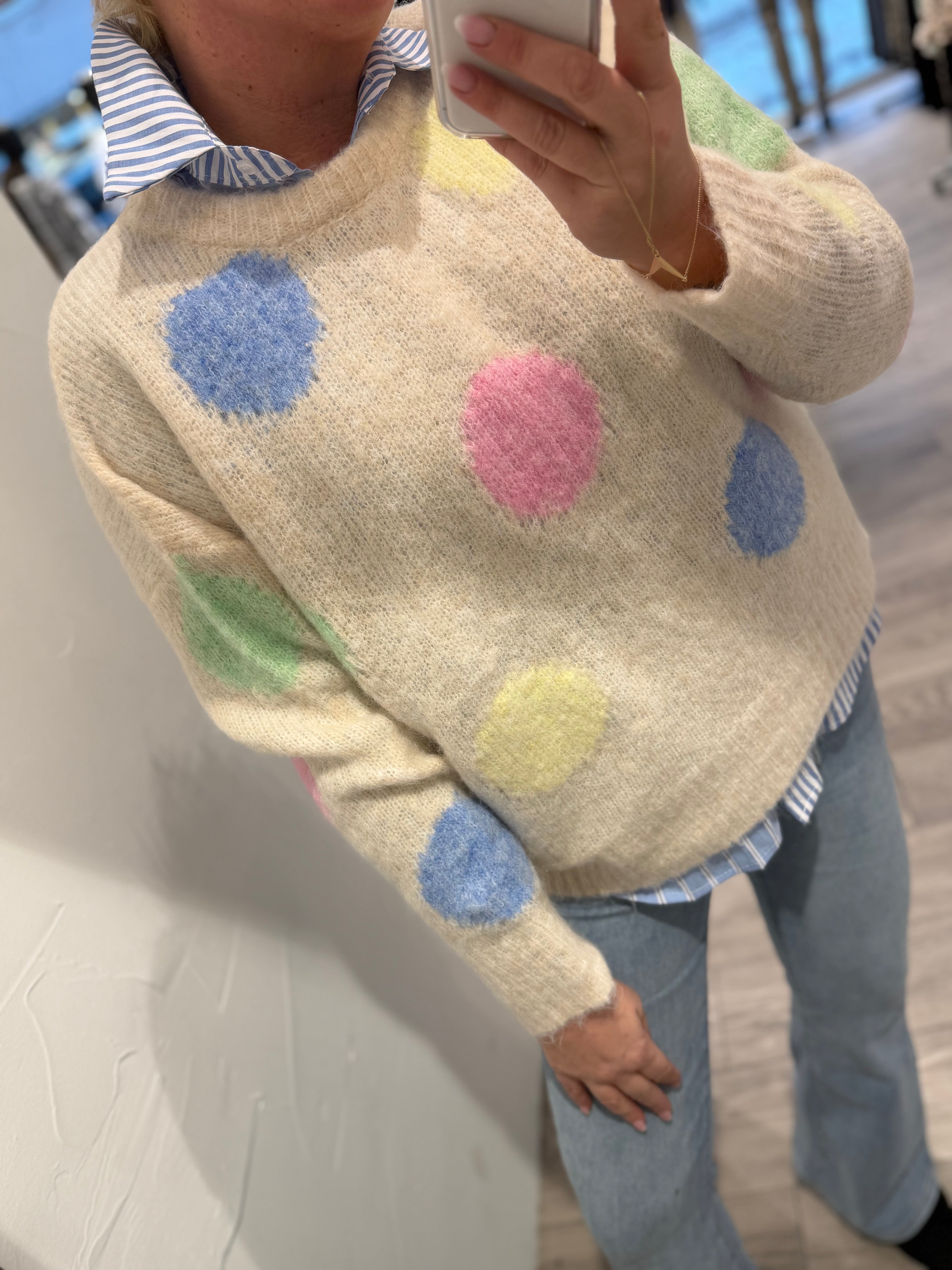 Qnuz 9269 knit lux big dot ecru