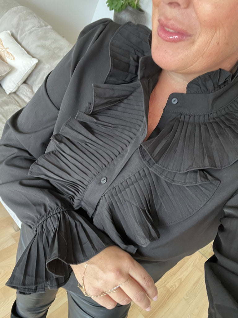 Qnuz Natasja skjorte black