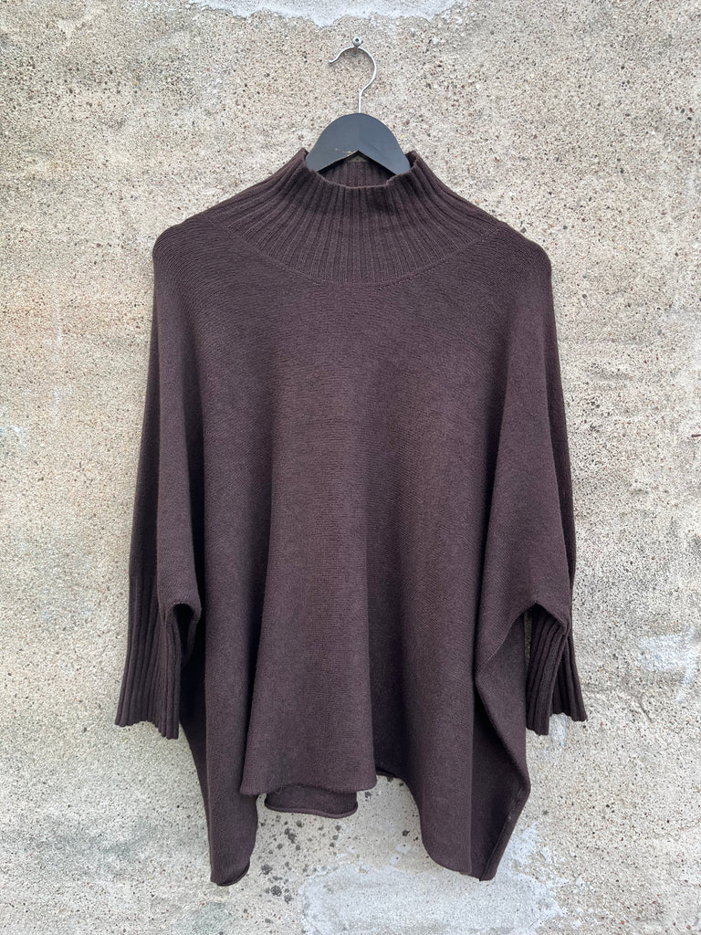 By Engbork Joy strik brown